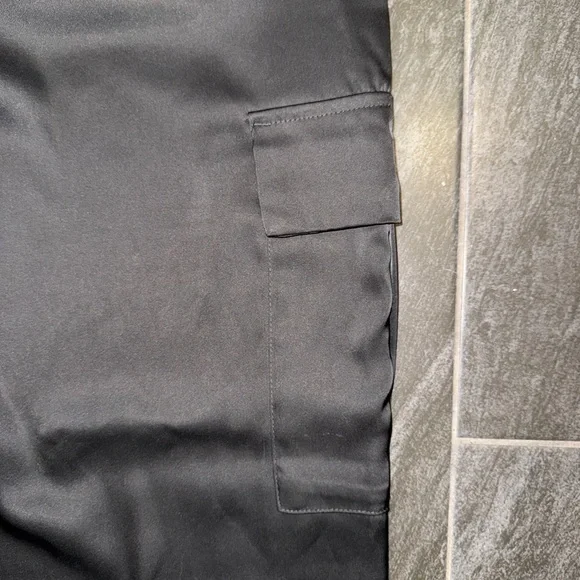 DKNY Woman’s Black Cargo Pants - Picture 5 of 15